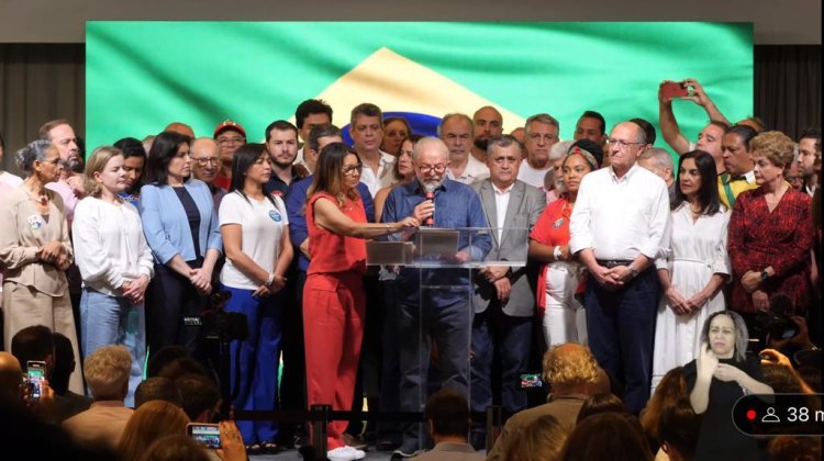 Lula faz pronunciamento veja na íntegra