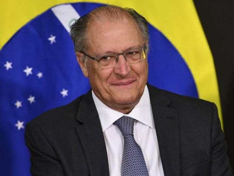 Alckmin tira o corpo fora e diz " Presidente só tem um".