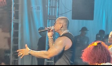 Léo Santana realiza desafio do hit Posturado e Calmo em São Sebastião do Passé e público vai a loucura